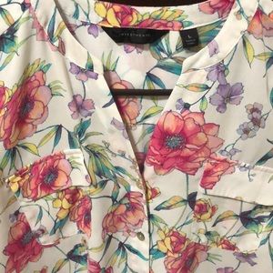 Flora print tie front blouse.